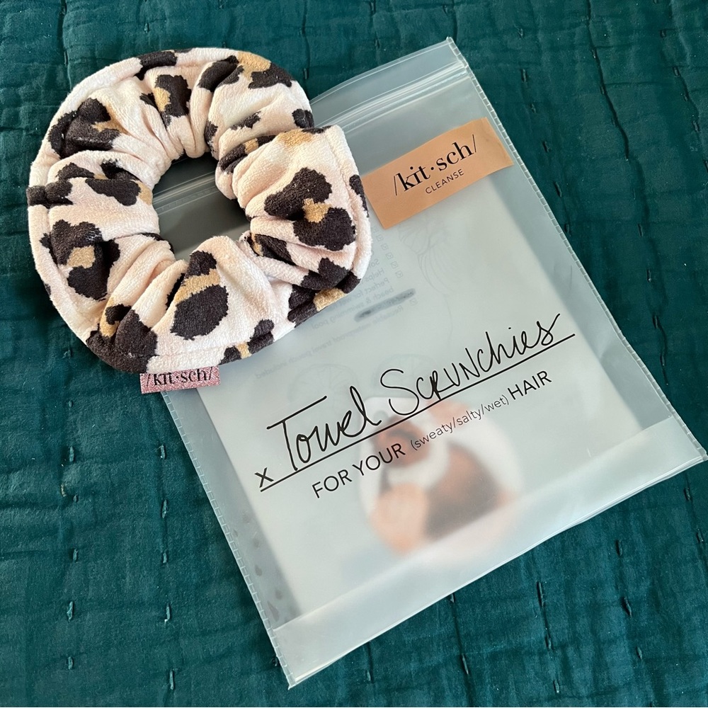 🐆 Kitsch Towel Scrunchie